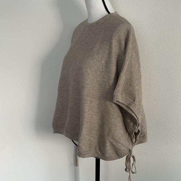 Poof Apparel Ponchos M - Picture 4 of 14